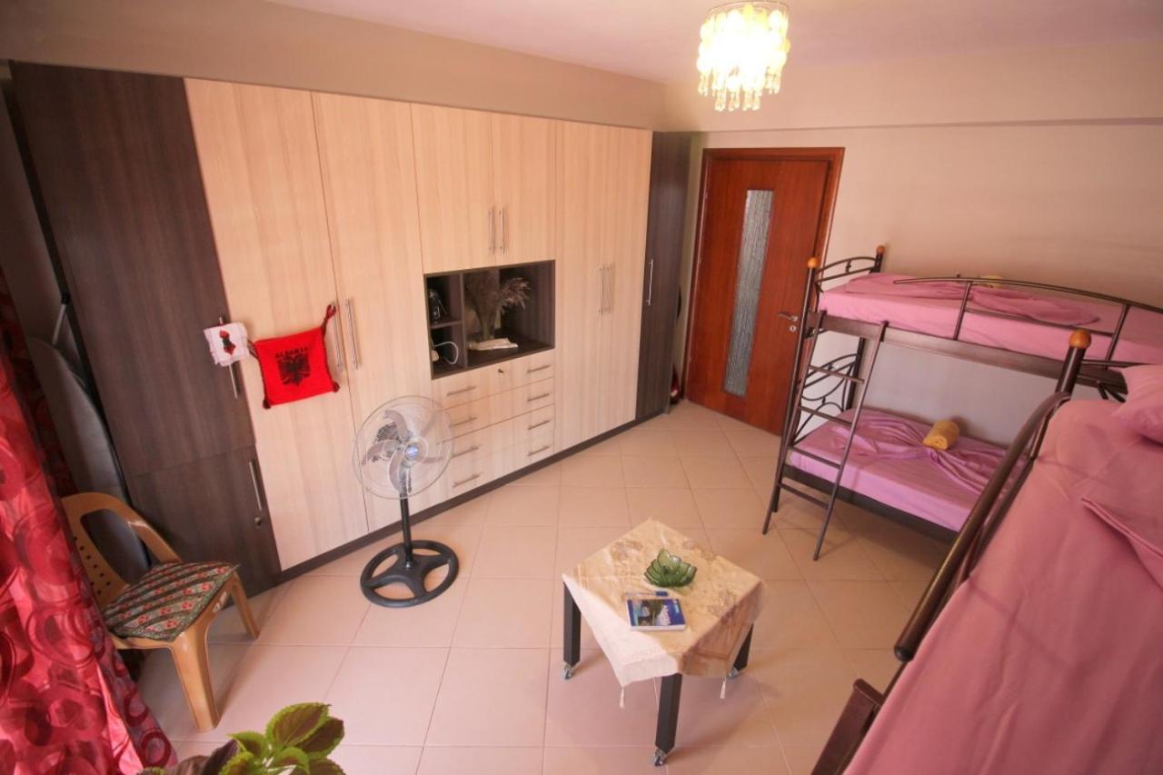 Mona'S Hostel Sarandë Eksteriør bilde