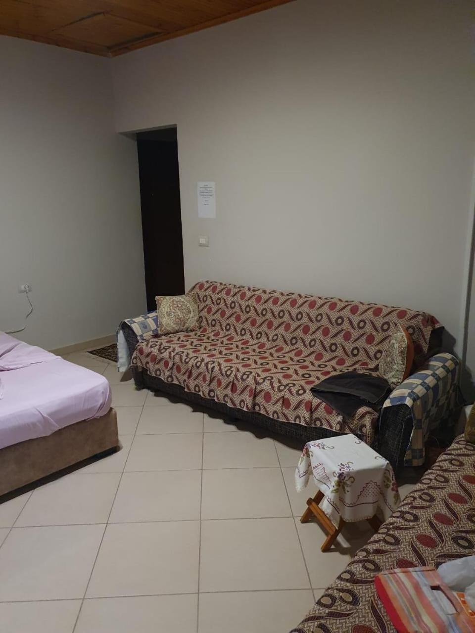 Mona'S Hostel Sarandë Eksteriør bilde