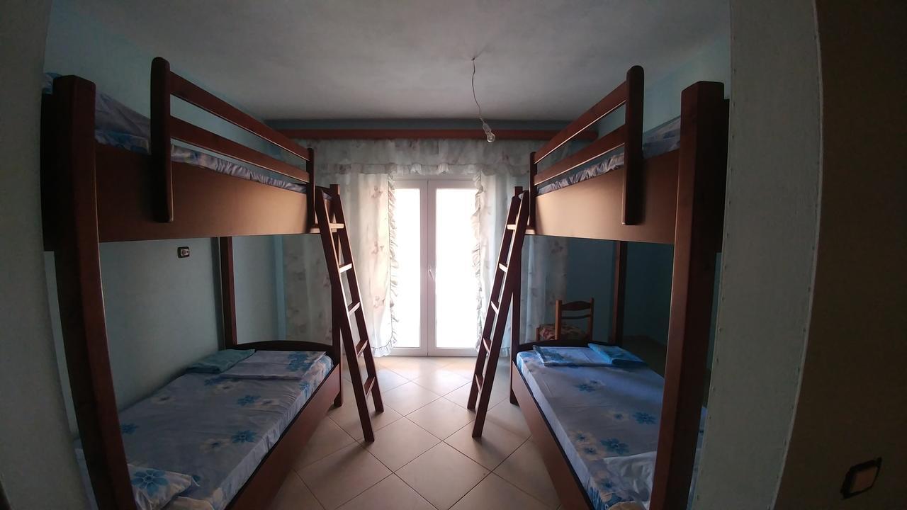 Mona'S Hostel Sarandë Eksteriør bilde